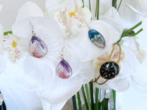ANGELIQUE DAMOUR - LaResiNade - Catégorie bijoux-3 colliers
